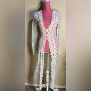 Active USA Sheer and lace ivory Kimono